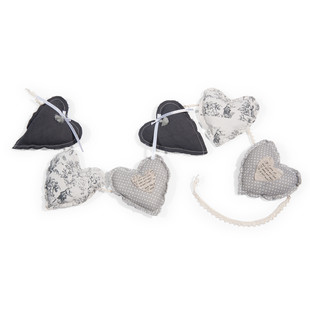 Demeure heart garland