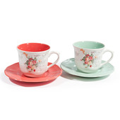 Assortment of 6 Pompadour tea cups & saucers