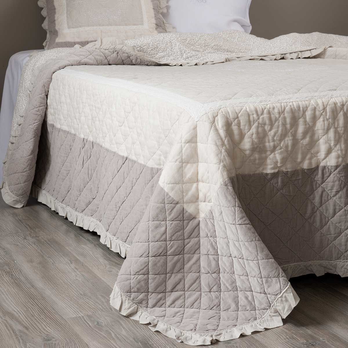Boutis en lin beige 240 x 260 cm | Maisons du Monde